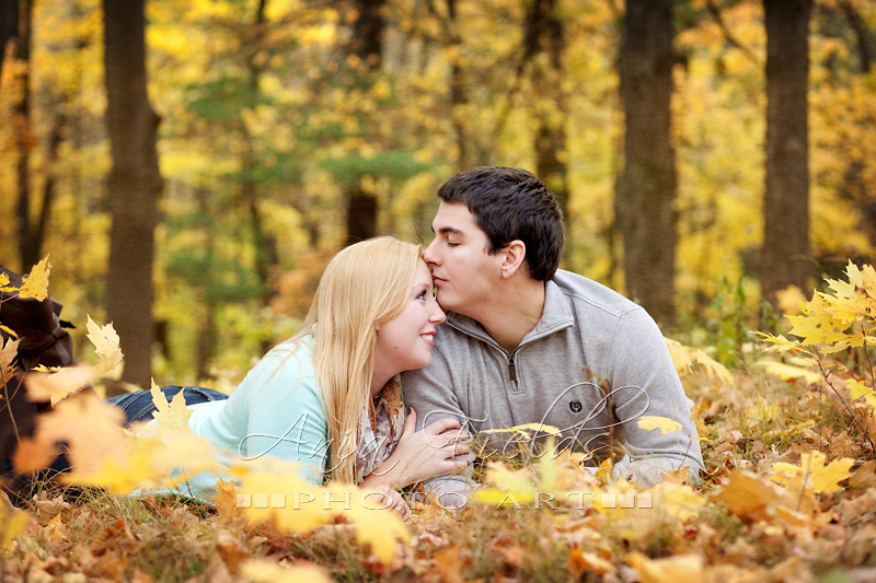 fall-engagement-pictures-ideas