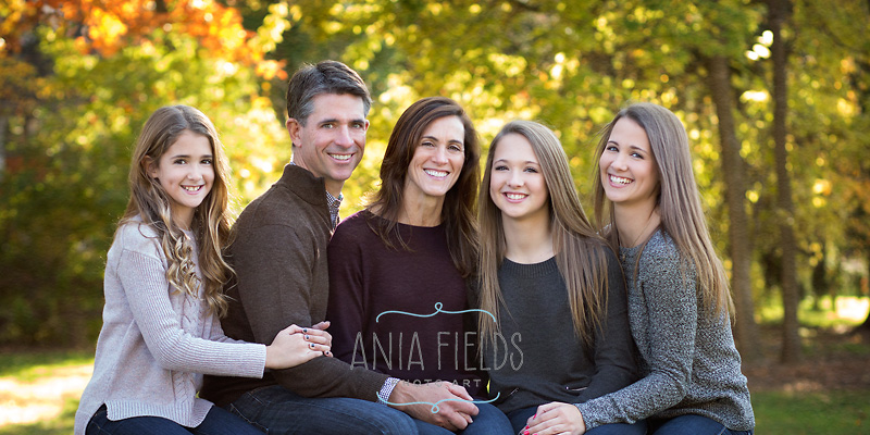 family-portrait with-teenage-daughters