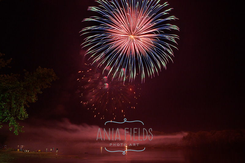 fireworks-display-on-the-river