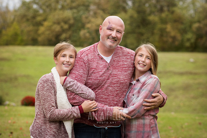 dad with daughters